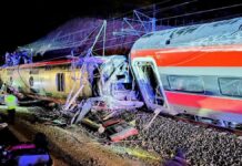 At Least 39 Killed and More Than 100 Injured in High-Speed Train Derailment in Córdoba, Southern Spain At least 21 people have been killed and more than 100 injured—15 of them seriously—after two high-speed trains derailed Sunday evening in the municipality of Adamuz, in the province of Córdoba.