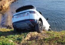 Off-Road Vehicle Left on the Brink in the Coves of Torrevieja Mud jammed the vehicle’s front wheels and stopped it just as it was heading straight toward the water. The car had seemingly been occupied by a couple that were reported as being rather ‘the less for wear’.
