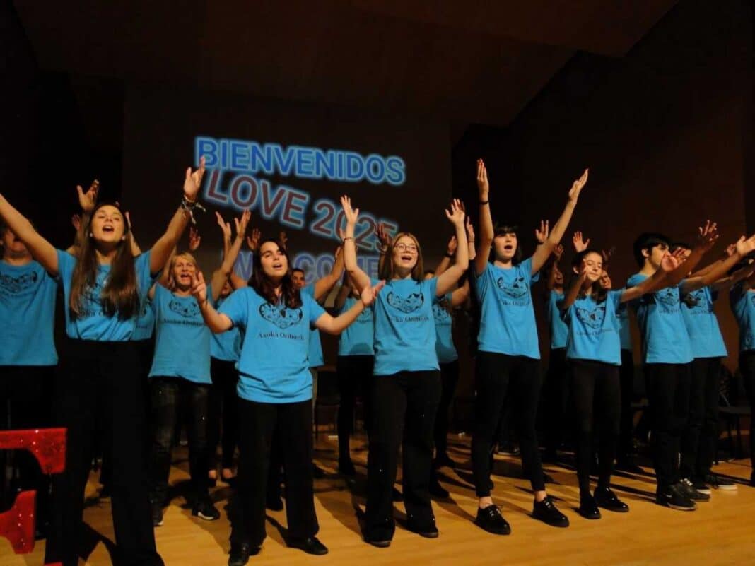 On Saturday the 14th of February at 19.00h come and join ASOKA Orihuela for their annual LOVE concert! It’s Valentine’s Day so “love is all around” as Orihuela’s very own animal rescue centre is celebrated in a show that’s full of emotion and incredible songs.