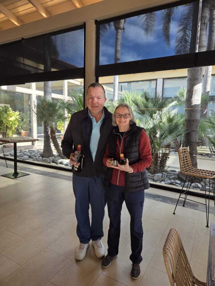 Dopo la partita, tutti si sono riuniti nella club house per un meritato rinfresco e per congratularsi con i vincitori che hanno ricevuto i loro premi.