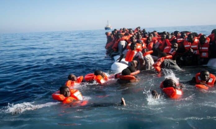 W 2025 roku ponad 3,100 migrantów straciło życie próbując dotrzeć do wybrzeży Hiszpanii, w tym około 600 kobiet i dzieci.