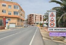 ¡Estalla la guerra de autobuses! Los Montesinos se niega a ceder a pesar de la rama de olivo de Valencia. La pequeña localidad de la Vega Baja criticó a la Generalitat Valenciana por su “desaire institucional” después de que el alcalde José Manuel Butrón fuera excluido de la lista de invitados a la inauguración oficial de las nuevas rutas de autobús en Orihuela, a pesar de que su municipio se vio directamente afectado.