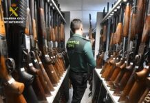GUN LICENSING REORG AS ELDA OFFICE SHUTS ITS DOORS Despite complaints about longer journeys, the Guardia Civil maintains that the reorganisation will ultimately streamline services and reduce delays.
