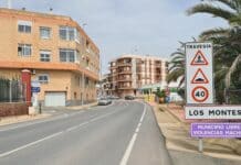 Los Montesinos Launches Largest-Ever Contract for Door-to-Door Waste Collection The door-to-door system requires active participation from residents, who will separate waste at home and leave their bins at the curb according to scheduled collection times.