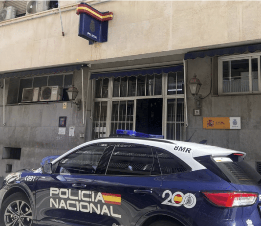 VON SANGRIA BIS ZU SLAMMER: Briten-Entführungsbetrug in Benidorm aufgedeckt Zwei britische Touristen wurden in Benidorm festgenommen, nachdem sie angeblich eine Entführung vorgetäuscht hatten, um sich so dreist 725 Pfund Taschengeld für ihren Costa-Urlaub zu erschleichen.