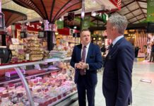 UK Pledges Support for 400,000 Britons Living in Spain With more than 400,000 UK citizens living in Spain and over 19 million British visits recorded in 2025, the two-day visit focused heavily on easing everyday problems faced by the UK community.