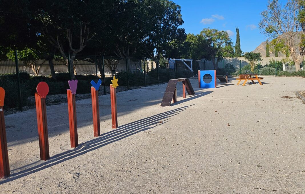 The municipality of Rafal is set to open its very first dog park on Saturday, 21 February, at 11:00 a.m., marking a milestone for local pet owners.