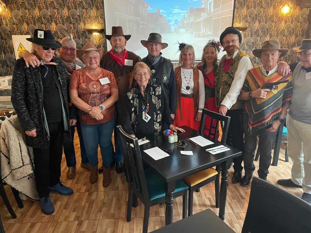 The event raised 500 euros for the local feral cat colony neutering project. A representative from the project Cheryl Sleath was given the money and made a forceful speech.