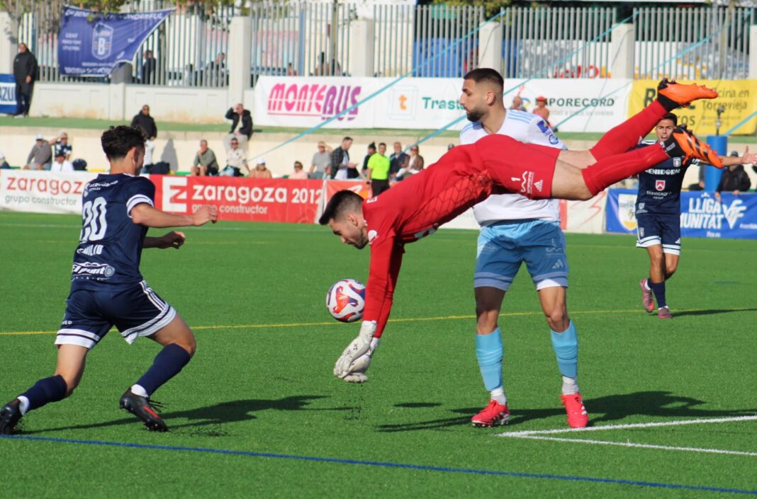 Confusion in the Torry defence In the end, Benidorm claimed all three points from an entertaining and competitive encounter. Torrevieja showed resilience to battle back in the first half, but their defensive mistakes ultimately proved costly. On the balance of clear-cut chances, the visitors were worthy winners.