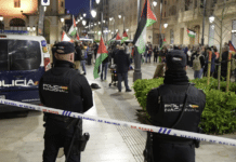 POLICE ATTEND ALICANTE THEATRE AS ISRAELI QUARTET CONCERT TRIGGERS ANGER A concert by the Jerusalem Quartet sparked high tension in Alicante on Monday, with police drafted in around the Teatro Principal as more than 100 protesters gathered to denounce the Israeli group’s performance.