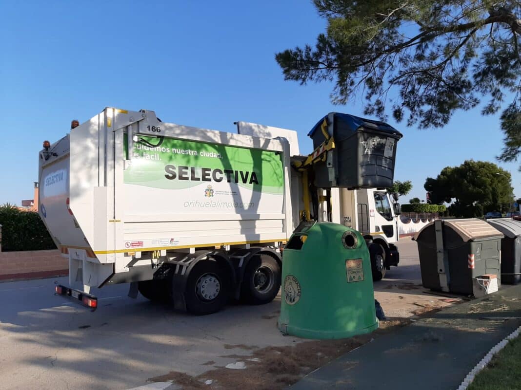 De gemeente heeft vijf contracten toegekend aan vier gespecialiseerde bedrijven, waardoor later dit jaar zestien nieuwe voertuigen in gebruik genomen kunnen worden. De upgrade omvat zeven vuilniswagens, vier straatveegmachines, drie lichte vrachtwagens, een watertankwagen en een hogedrukreinigingsunit.