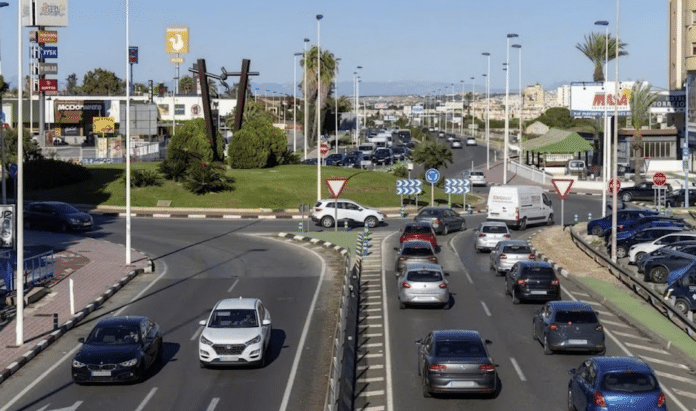 Not everyone is convinced the AI system will provide the answer. Some traffic and road safety experts have reportedly questioned its likely effectiveness, arguing that the real issue lies not only with the roundabout itself but with the wider structural limitations of the N-332 as it passes through Torrevieja.