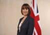 Reeves in Madrid: Britse minister van Financiën bezegelt grootschalige investeringsgolf in Spanje Rachel Reeves bezoekt vandaag Madrid om 120 van Spanje's belangrijkste bedrijven en investeerders te ontmoeten, evenals minister van Economie, Handel en Bedrijven Carlos Cuerpo.