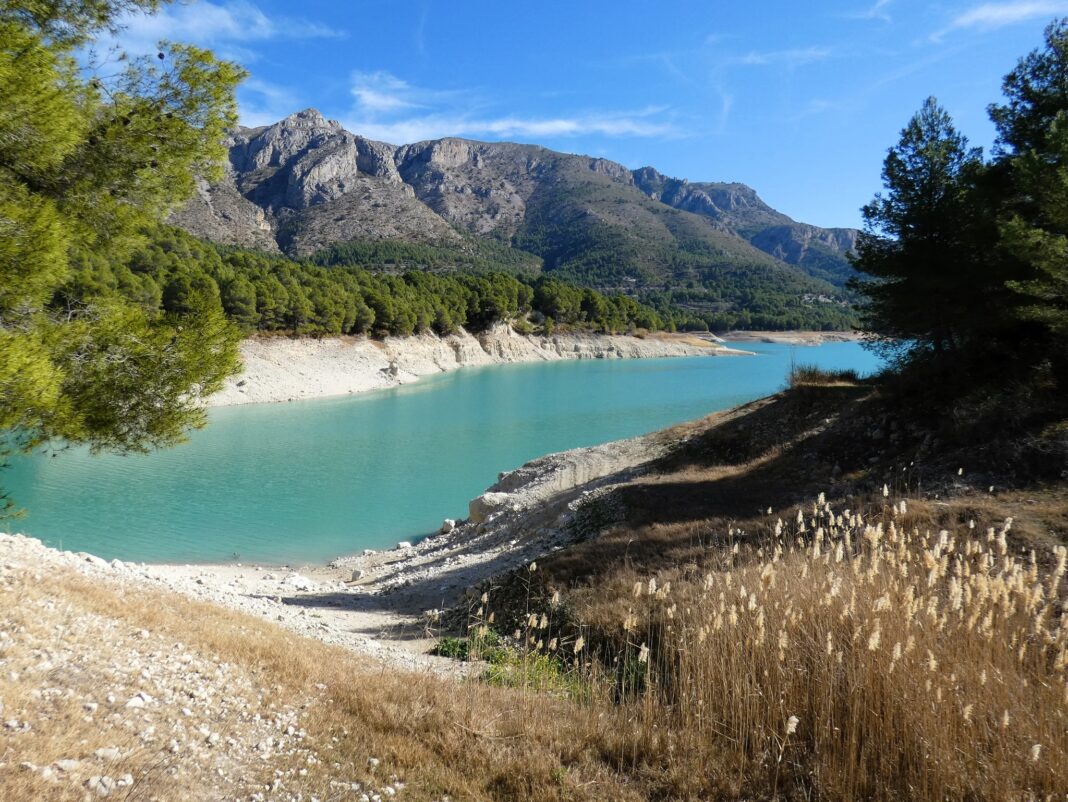 Selv etter at stormer har herjet store deler av Spania, er Marina Baixa – hjemstedet til Benidorm og omkringliggende byer – fortsatt i alvorlige vannproblemer.