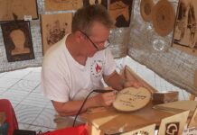 Art, Crafts, and Swing at Jávea’s Port Every Saturday and Sunday morning in Javea, a charming art and craft market takes place, and on Sunday, the 13th of March, you can also enjoy some authentic swing dancing.