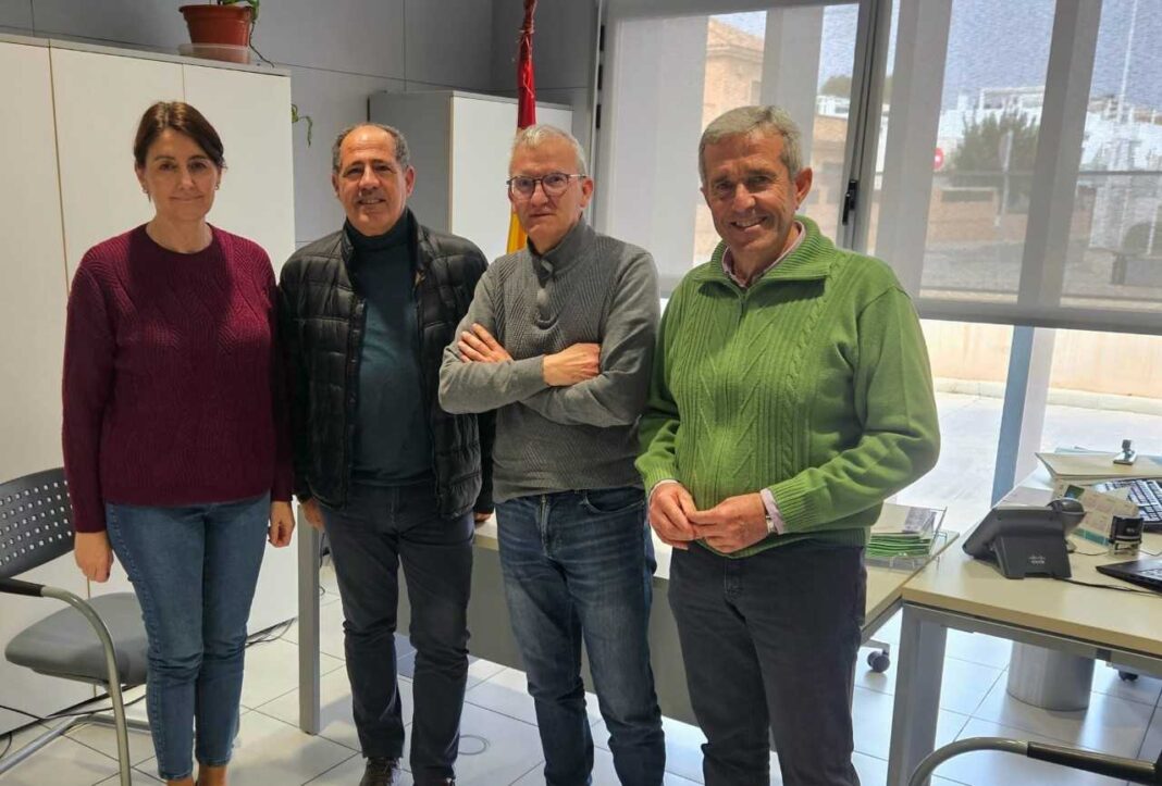 The swearing-in ceremony was attended by Mayor José María Pérez Sánchez and Councillor Marina Sáez Martínez, whom López Rojo thanked for their trust for the next four years.