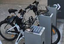 Orihuela Awards Electric Bike Parking Contract — But Orihuela Costa Misses Out Yet Again Despite being one of the busiest and most populated parts of the municipality, and arguably the area where electric bikes are most widely used by both residents and visitors, not a single parking and charging unit will be installed in Orihuela Costa
