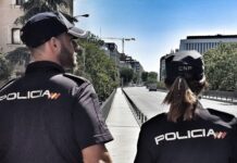 Saturday Knife Chaos in Orihuela Leaves Man with deep facial wounds According to police sources, the clash involved two groups — one made up of four people and the other of two — and all were said to be of Moroccan origin.