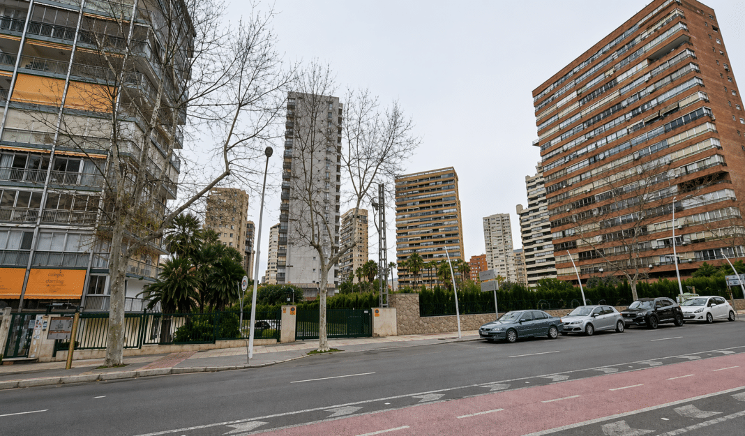 Zwei Arbeiter sterben bei Gerüsteinsturz in Benidorm; Stadt ruft Trauertag aus
