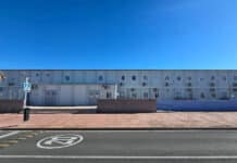 98% Migrant Pupils Fill Torrevieja’s Prefab Schools as Education System Buckles The two existing prefab primary schools—Ricardo Lafuente (No. 14) and School No. 15—are almost entirely attended by foreign pupils, mainly Ukrainian, along with children from North African and South American backgrounds. This contrasts sharply with other schools in the town centre, where migrant representation is significantly lower.