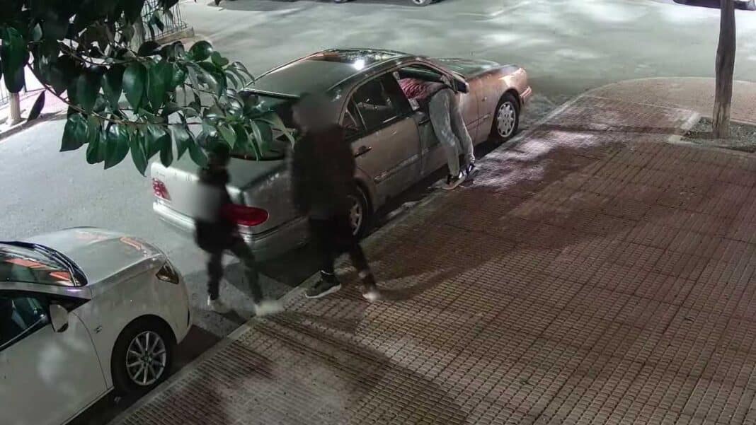 A court in Torrevieja has ordered the release of eleven suspects arrested as part of a major Civil Guard operation targeting an organised network involved in vehicle theft and drug trafficking, after ruling that their detention exceeded the legal time limit.