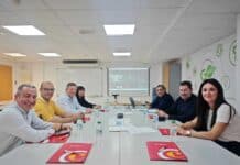 Orihuela Chamber Posts Historic Surplus Martínez described the result as a milestone in the chamber’s recovery, recalling that when the current leadership took over in 2016, the institution was carrying debt of around €1.5 million.