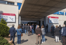 Healthcare Pressure in Torrevieja: Why Campaigners Say the Area Needs a Second Hospital According to the Platform for 100% Public and Quality Healthcare in the Torrevieja Health Department, the current system is no longer adequate. Its spokesperson, Manuel Gómez Costa, says healthcare planning in the Vega Baja is “obsolete” and does not reflect the area’s real needs.