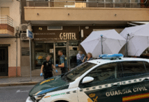 Two Seriously Injured in Torrevieja Knife Attack After Dispute During Key Handover The Civil Guard is investigating an incident on Calle Moriones in Torrevieja in which two men were seriously injured with a knife following an apparent dispute during the handover of house keys