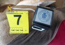 Civil Guard Uncovers Criminal Network Involved in Irregular Registration of Foreign Nationals in Archena A municipal employee and a second individual who allegedly acted as an intermediary between applicants and the official have been arrested on suspicion of document falsification.