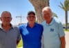 Die Inbetweeners im Vistabella Golf. Die Inbetweeners Golf Society besuchte diese Woche den malerischen Vistabella Golfplatz und war damit goldrichtig. Sanft gewellte Fairways und weite Ausblicke machen das Spielen auf dem Platz zu einem wahren Vergnügen, und die vielen geschickt platzierten Bunker sorgen dafür, dass jedes Loch spannend bleibt.