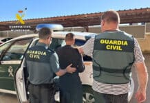 Sports car seized after La Manga restaurant burglary arrest The Guardia Civil has arrested two men after they were allegedly caught fleeing the scene of a burglary at a restaurant in La Manga del Mar Menor, Cartagena.