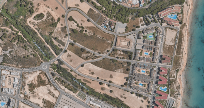 The Valencian Regional Government has cleared a major environmental hurdle for a proposed development of 954 homes in Mil Palmeras, bringing one of Orihuela Costa’s longest-running urban projects a significant step closer to approval.