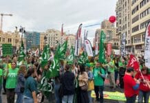 Thousands of Teachers March Through Alicante as Education Strike Enters Fourth Week The demonstration took place almost simultaneously with similar protests in Valencia and Castellón, keeping pressure on the regional government amid an unresolved dispute over pay and working conditions in public education.