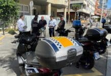 Torrevieja Expands Local Police Fleet with Eight New Vehicles in €325,000 Investment The contract is divided into two lots. The first includes three non-plug-in hybrid petrol SUV patrol vehicles and a nine-seater diesel police van. The second covers the four police motorcycles, which will be used for surveillance, traffic control and community policing.