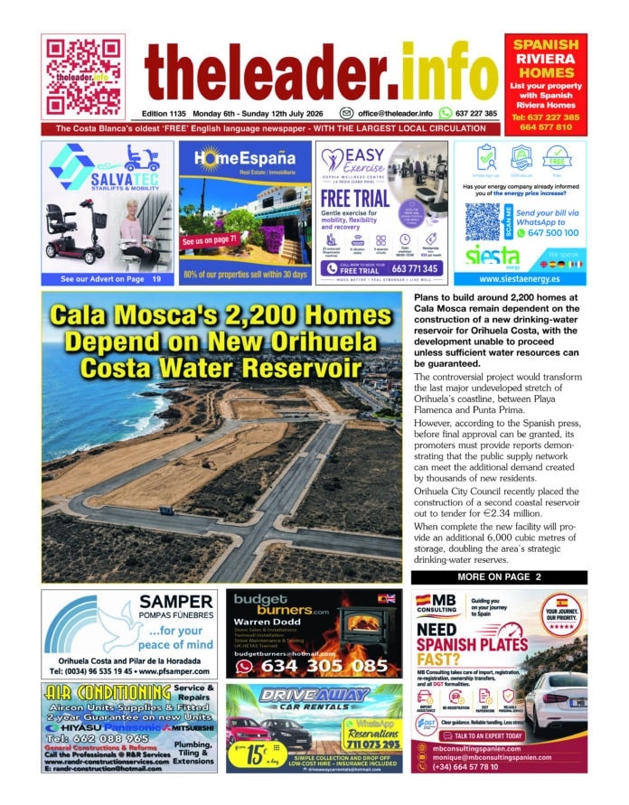 Uusin numero tuo englanninkielisiä uutisia, urheilua ja tapahtumia eteläiseltä Costa Blancalta ja Mar Menorilta. Cala Moscan noin 2 200 kodin rakentamissuunnitelmat riippuvat edelleen Orihuela Costan uuden juomavesisäiliön rakentamisesta, eikä kehitystyötä voida edetä, ellei riittäviä vesivaroja voida taata.