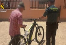 Three Arrested over Bicycle and E-Scooter Theft Spree in Lo Pagán Three people have been arrested on suspicion of theft following Operation Pedalier, launched in April after officers recorded a sharp rise in the disappearance of two-wheeled vehicles across the coastal municipality.