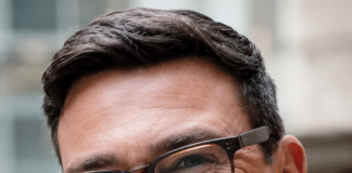 Burnham soutient le triple verrouillage des pensions d'État alors que la course à la direction s'intensifie. Andy Burnham a confirmé qu'il maintiendrait le triple verrou des pensions d'État s'il devenait Premier ministre, insistant sur le fait que la promesse électorale du Parti travailliste aux retraités devait être honorée.