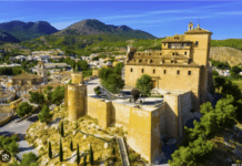A FREE GUIDED TOUR OF CARAVACA DE LA CRUZ Visitors can explore its remarkable spiritual and military heritage during a free guided tour on Friday, August 21.