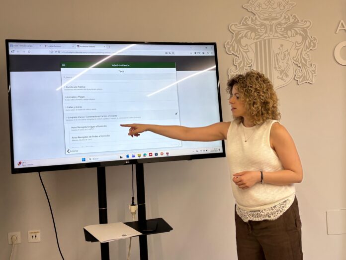 Orihuela Council has expanded its municipal incident-reporting web application to include street cleaning and household waste collection services in the coastal area.