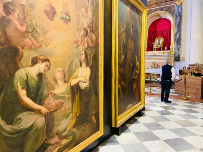 Los museos de Orihuela están disfrutando de uno de sus periodos de mayor afluencia de visitantes en los últimos años, pero en plena temporada de verano muchos de ellos cierran todas las tardes y permanecen abiertos todo el día los domingos.