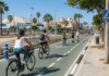 Torrevieja recibe 206,000 euros de fondos de la UE para ampliar su red de carriles bici urbanos. El Ayuntamiento de Torrevieja ha recibido 206,000 euros de financiación europea para ampliar la red de carriles bici de la ciudad con una nueva ruta de 3.7 kilómetros que conectará zonas clave como la Ciudad Deportiva, la Avenida de La Mancha y la Calle Gabriela Mistral.