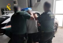 500-Dose Cocaine Haul Seized at Guardia Civil Checkpoint The suspects were travelling in a family car with two minors when officers noticed the front-seat passenger making rapid movements to conceal several objects in their clothing.