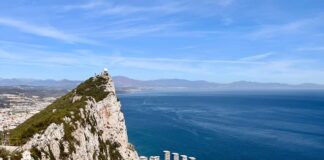 Direktflyg mellan Alicante och Gibraltar närmar sig efter historiskt EU-avtal Även om inget flygbolag har aviserat en trafik till Alicante, söker Gibraltars regering aktivt ytterligare anslutningar och förväntas föra diskussioner med flygbolagen.