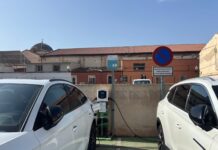 Orihuela’s 19 EV Chargers Fall Woefully Short While the investment is welcome, the scale of the existing network is deeply disappointing. Orihuela has a registered population of around 100,000 people, yet provides only 19 municipal charging points—approximately one for every 5,260 residents