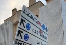 Orihuela puts €207,000 road sign supply contract out to tender Orihuela City Council has put a €207,000 contract out to tender for road signs and other traf-fic marking materials across the municipality.