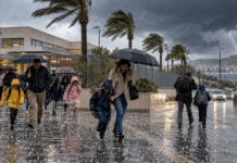 Orange Weather Alert Issued as Pupils Return to School Forecasters warn that torrential downpours could produce up to 40 litres of rain per square metre in just one hour. There is also a very high risk of large hail and powerful wind gusts, with the most severe conditions expected to affect localised areas.